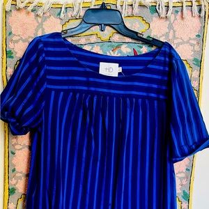 Very pretty shift dress in French and Navy blue stripes, short sleeves, elegant.